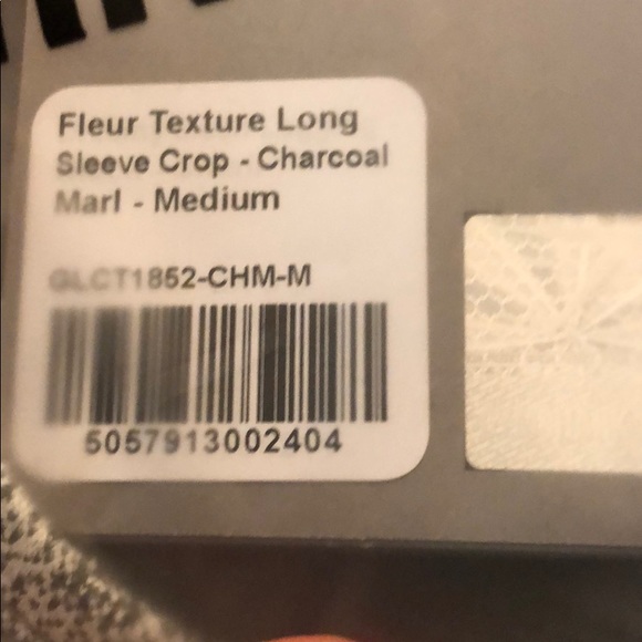 Gymshark Fleur Texture Long Sleeve Crop Top - Picture 8 of 8